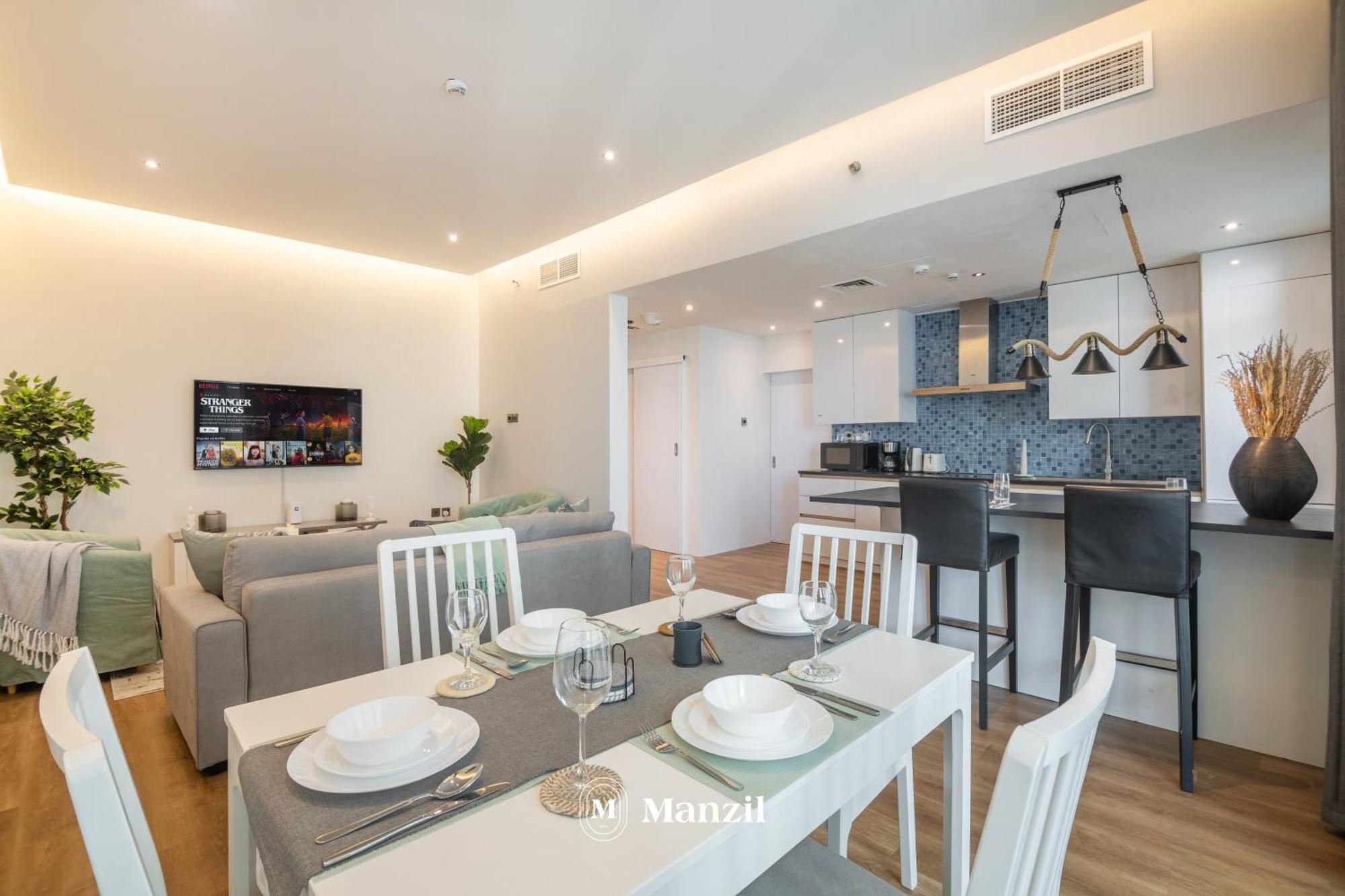 Apartment Luxury 1br In Marina High-rise Living With Views *