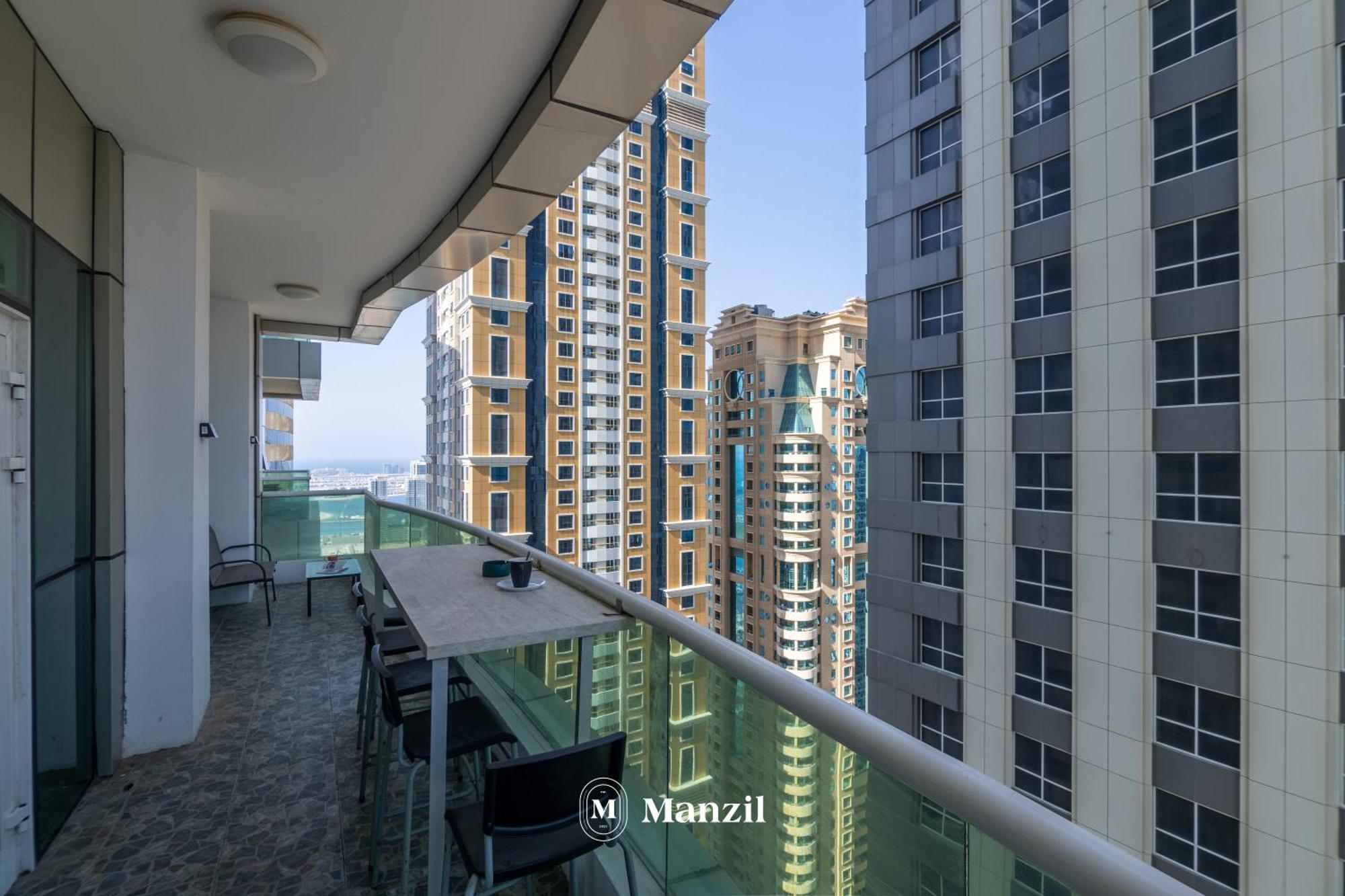 Apartment Luxury 1br In Marina High-rise Living With Views