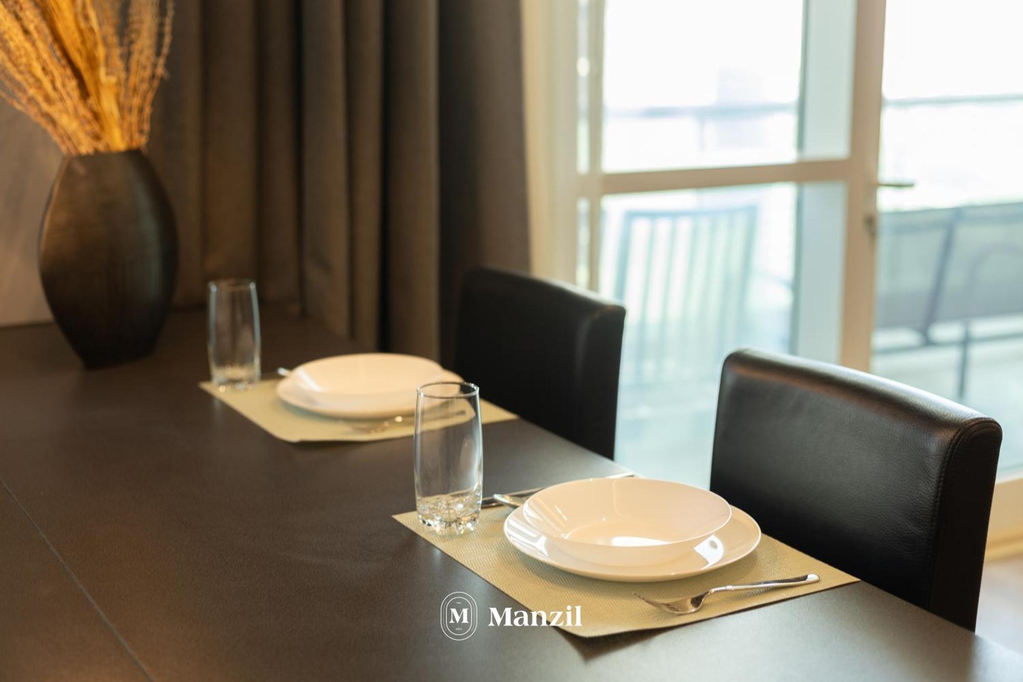 Apartment Luxury 1br In Marina High-rise Living With Views *