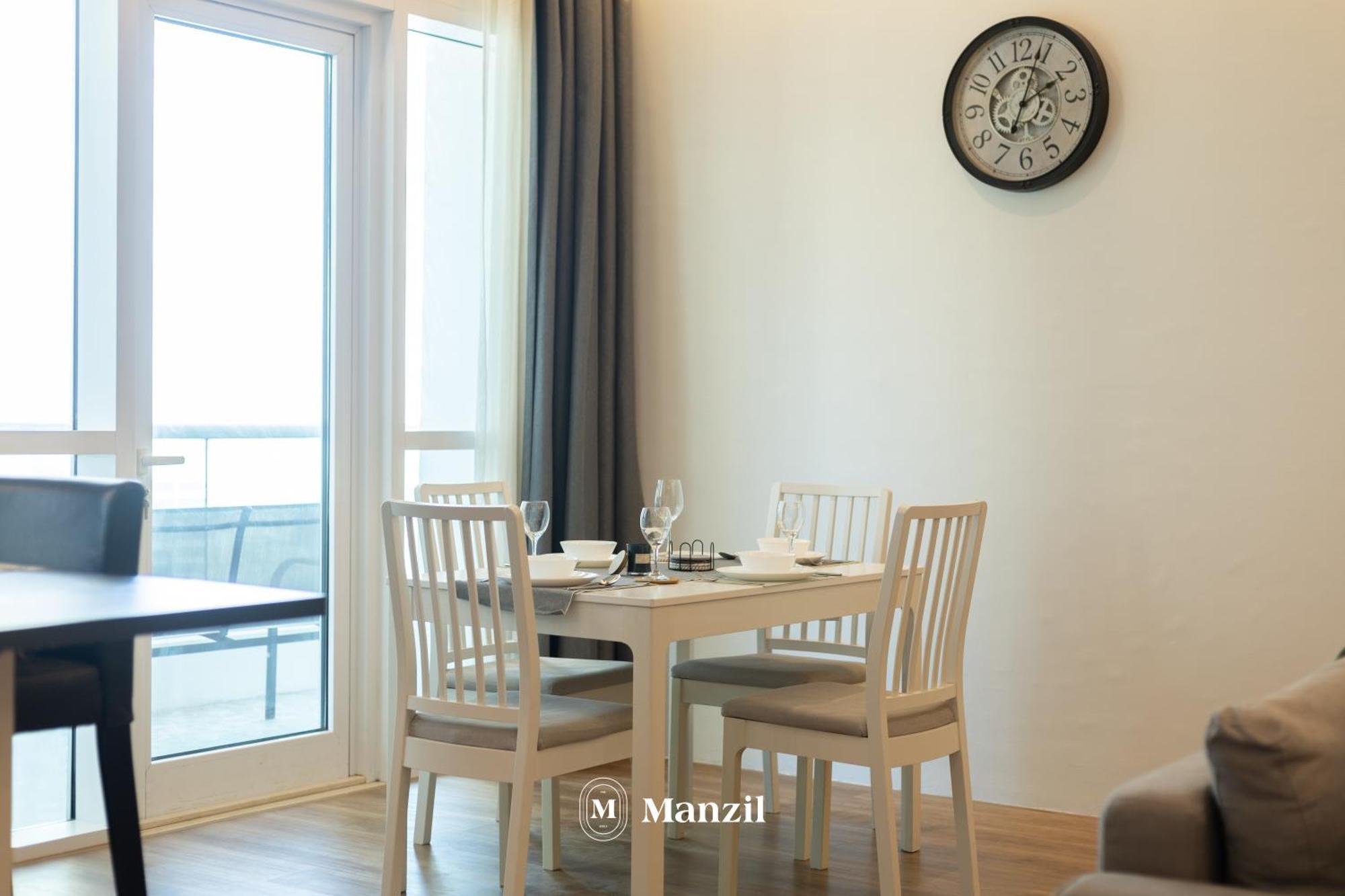Luxury 1br In Marina High-rise Living With Views