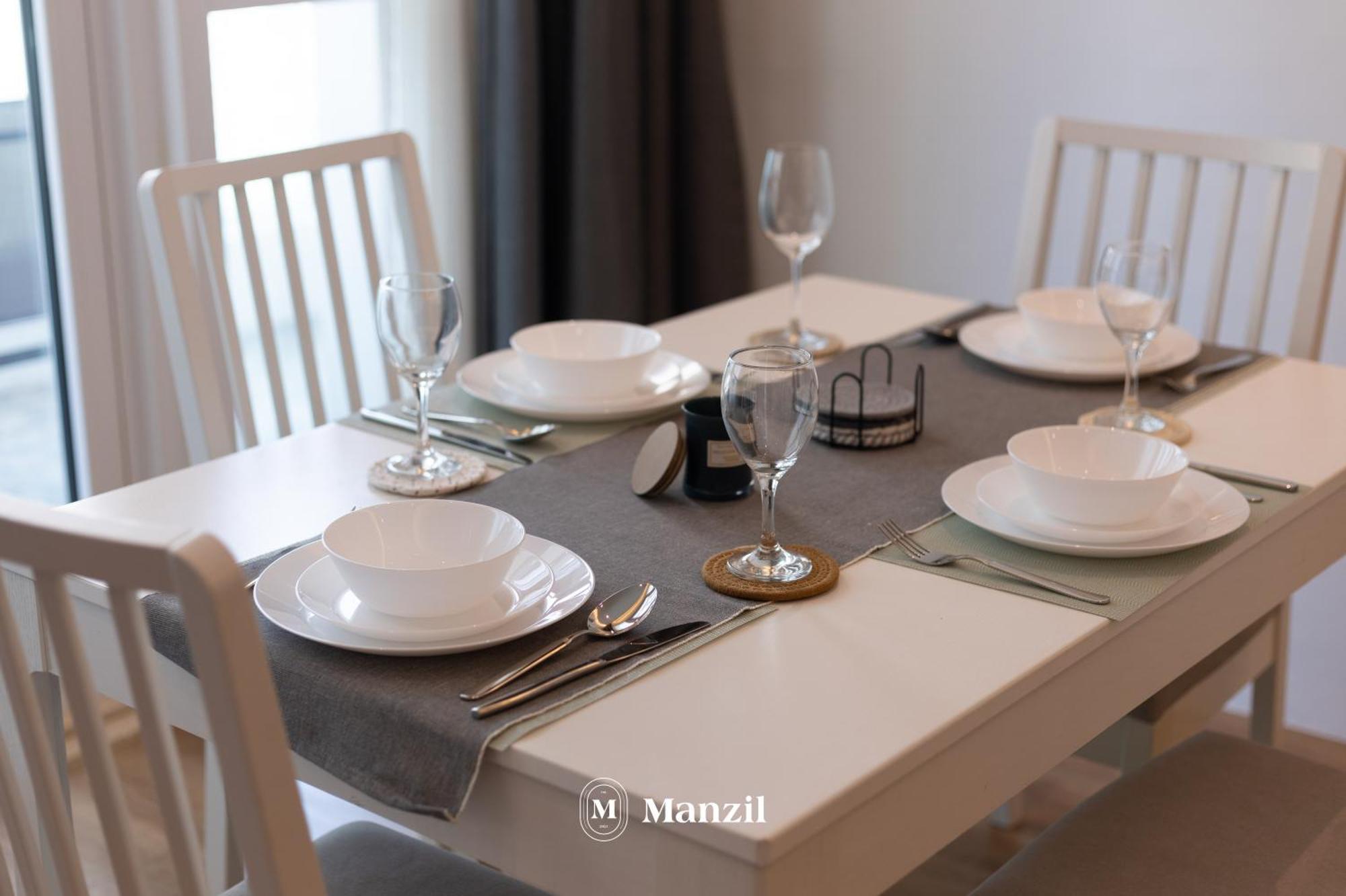 Luxury 1br In Marina High-rise Living With Views Apartment Dubai