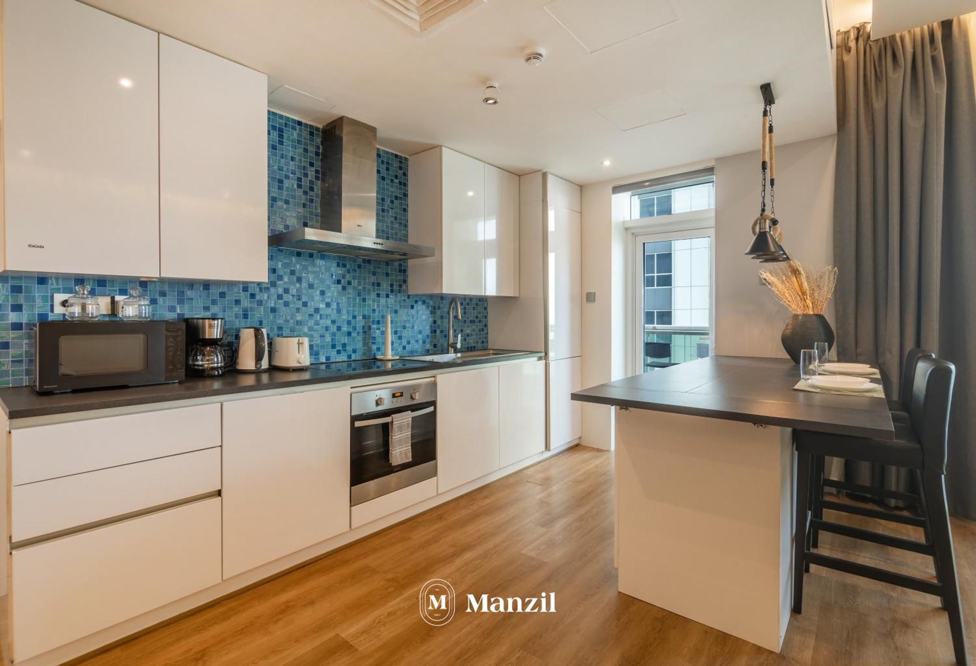 Luxury 1br In Marina High-rise Living With Views